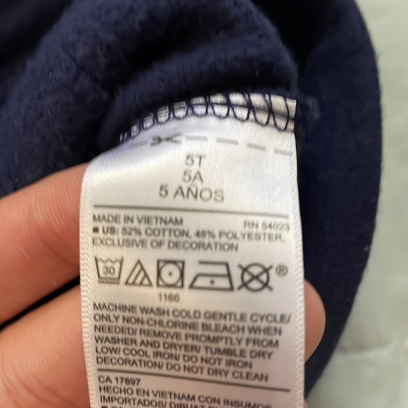 Navy blue OldNavy jacket. Size 5T! - Picture 4 of 4